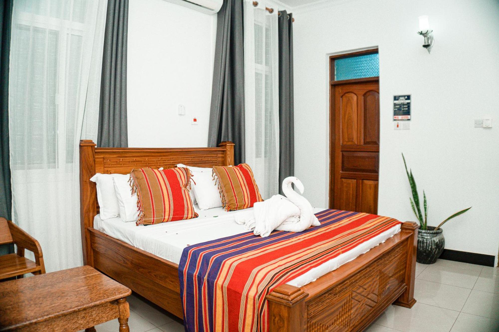 64 Zenj House Luxury Airport B&B Mbweni Exterior photo